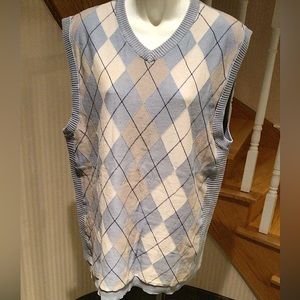 🛍2 for $40🛍Tristan & America men’s v-neckline preppy pullover sleeveless vest